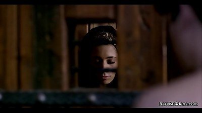 巨大的屁股母狗在战斗前欢蹦乱跳 # Jay Taylor